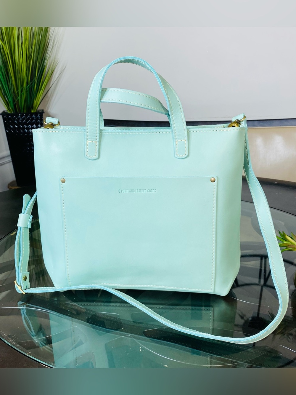 Portland Leather Goods Mint Medium Crossbody Tote Bag New Without Tags - Picture 2 of 10